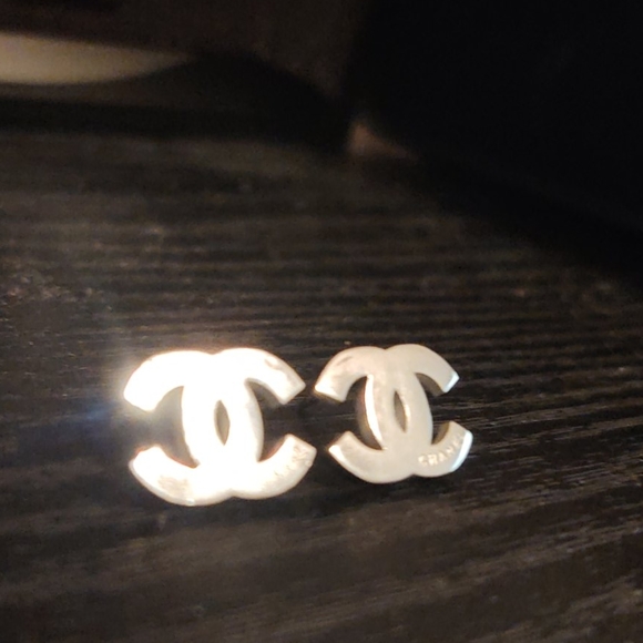 Earrings - Picture 2 of 2